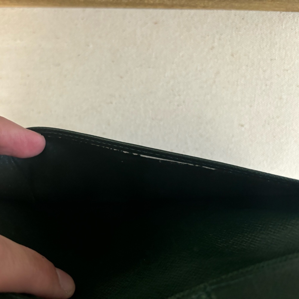 Louis Vuitton Taiga Leather Bifold Long Wallet  Green - Picture 13 of 13